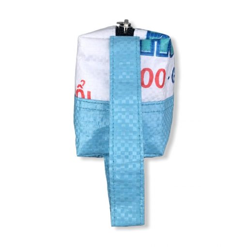 Kosmetiktasche aus recycelten Reissack in weiß hellblau | Beadbags