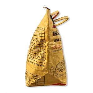 Beadbags Wäschesack / Allzwecktasche aus recycelten Reissack Ri9 in gelb von der Seite