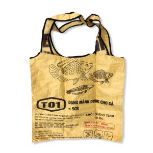 Große Einkaufstasche aus recycelten Reissack in gelb | Beadbags