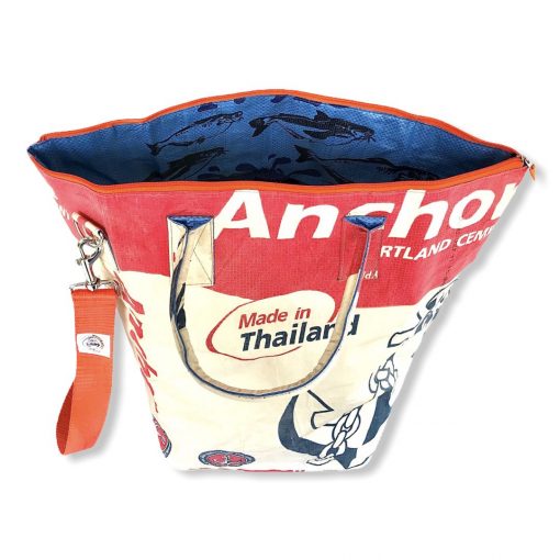 Beadbags Universaltasche _ Wäschesack aus recycelten Zementsack mit Tampenjangurt Rot Anker vorne oben