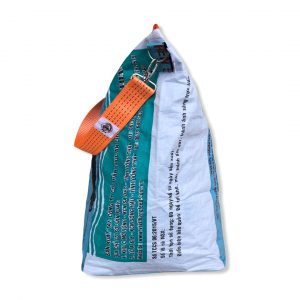 Beadbags Universaltasche _ Wäschesack aus recycelten Reissack mit Tampenjangurt in weiß blau seite | Beadbags