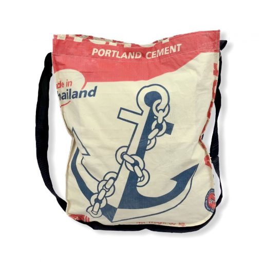 Einkaufstasche mit Schultergurt aus recycelten Zementsack in rot | Beadbags