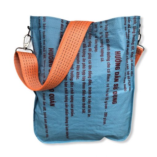 Einkaufstasche aus recycelten Reissack mit Schultergurt aus recycelten Spanngurten in blau mit orange | Beadbags