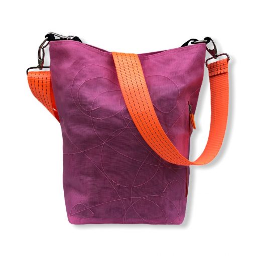 Beadbags Schultertasche aus reused Moskitonetz mit Tampenjan NET3 Pink vorne