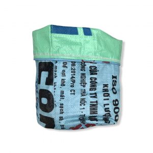 Pflanzenbehälter aus recycelten Reissack in hellblau mint | Beadbags