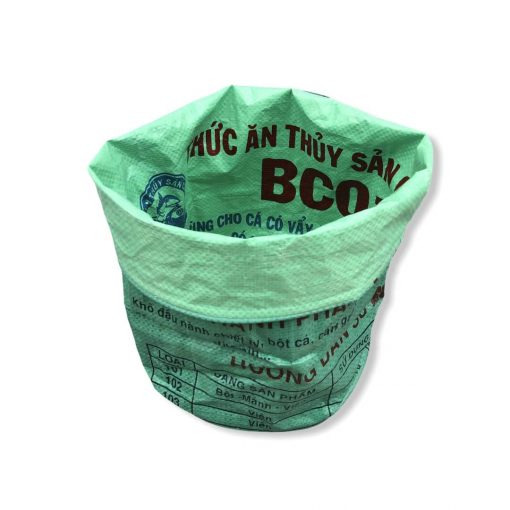 Pflanzenbehälter aus recycelten Reissack in hellgrün mittelgrün | Beadbags