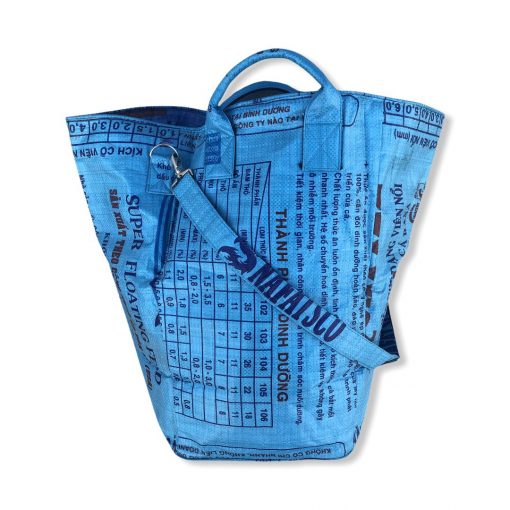 Wäschesack mit Tragegurt aus recycelten Reissack in blau | Beadbags