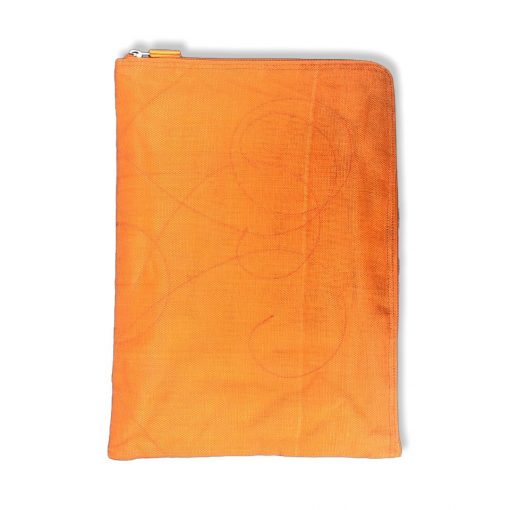 Laptophülle 15 Zoll aus reused Moskitonetz in orange | Beadbags