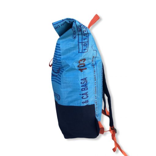 Life Backpack Rucksack aus recycelten Reissack in mittelblau | Beadbags