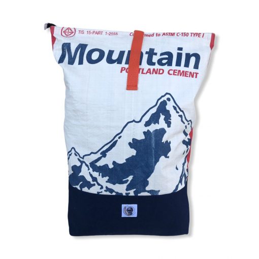 Life Backpack Rucksack Mountain aus recycelten Zementsack in rot | Beadbags