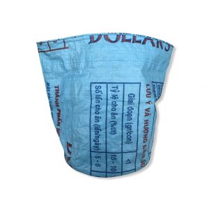 Pflanzenbehälter aus recycelten Reissack in blau | Beadbags