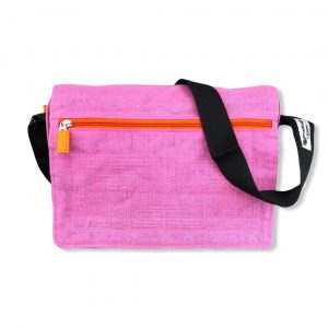 Schultertasche aus reused Moskitonetz von Beadbags in rosa | Beadbags
