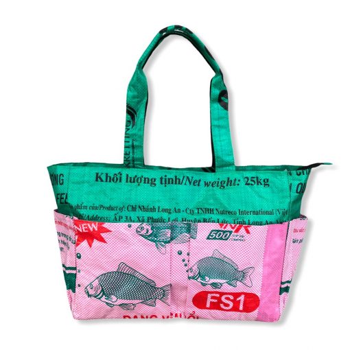 Tragetasche aus recycelten Reissack von Beadbags in grün rosa | Beadbags
