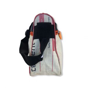 Schultertasche aus recycelten Zementsack und Kunstleder in rot | Beadbags