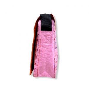 Schultertasche aus recycelten Reissack in rosa orange | Beadbags