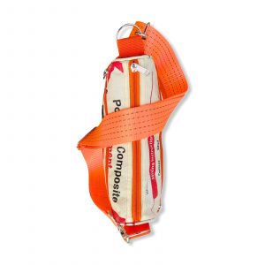 Umhängetasche aus recycelten Zementsack mit Hochseehafengurt rot mit orange | Beadbags