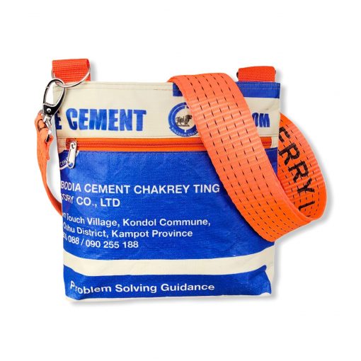Schultertasche aus recycelten Zementsack mit Hochseehafengurt blau mit orange | Beadbags