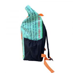 Beadbags Ri100 Rucksack mit Flaschenhalter mittelgrün Frosch seitlich