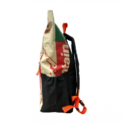 Beadbags Rucksack aus Zementsack mit Motiv Mountain seitlich