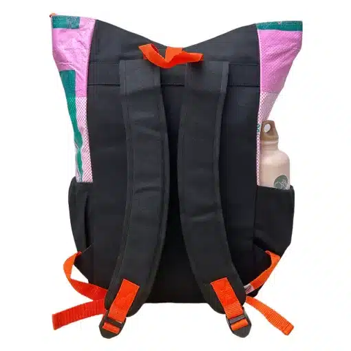 Beadbags Rucksack aus Recyceltem Material in rosa kariert rückseite