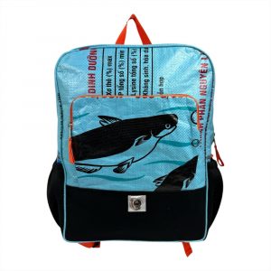 Stylischer & fair produzierter Rucksack mit 17,5 L Volumen – ideal für Schule, Uni & Alltag.