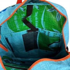 Stylischer & fair produzierter Rucksack mit 17,5 L Volumen – ideal für Schule, Uni & Alltag.