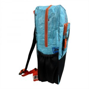 Stylischer & fair produzierter Rucksack mit 17,5 L Volumen – ideal für Schule, Uni & Alltag.