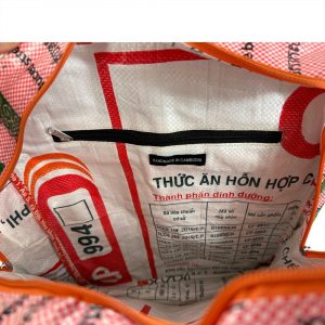 Stylischer & fair produzierter Rucksack mit 17,5 L Volumen – ideal für Schule, Uni & Alltag.