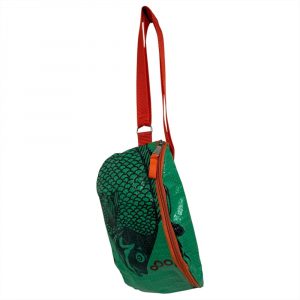 Stylische Crossbag zum Crossover-Tragen – kompaktes Design, 0,7 L Volumen, viele Fächer & sicherer Deckelverschluss.