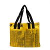 Geräumige Upcycling-Tasche aus recyceltem Reissack. Fair Trade, vegan, leicht & robust – ideal für Einkauf, Strand & Alltag. Jedes Stück ein Unikat