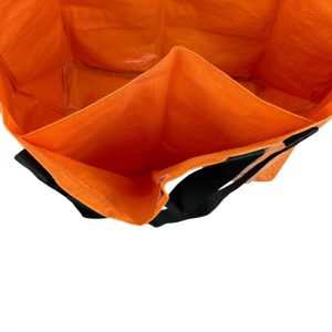 Geräumige Upcycling-Tasche aus recyceltem Reissack. Fair Trade, vegan, leicht & robust – ideal für Einkauf, Strand & Alltag. Jedes Stück ein Unikat