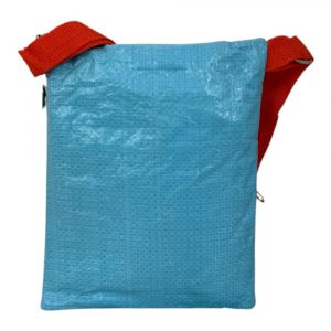 Jede Upcycling Festivalbag wird liebevoll gefertigt, um Ressourcen zu schonen und Abfall zu vermeiden. So trägst du nicht nur Stil, sondern auch Verantwortung.