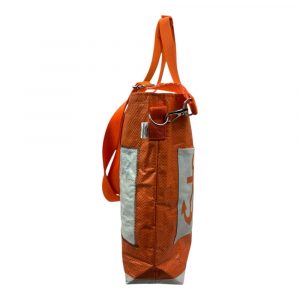 Sailing Bag – nachhaltige Upcycling Tasche aus Fischfuttersäcken