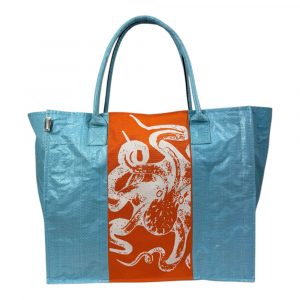 Beadbags Maritimer Shopperbag mit Seepferdchen-Print – handgemacht, nachhaltig und aus recyceltem Material. Perfekt für Stadt, Strand und Alltag.