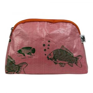 Nachhaltige Kosmetiktasche aus recyceltem Reissackmaterial – robust, wasserabweisend und handgemacht. Stilvolles Unikat mit Reißverschluss in orange – perfekt für Reise und Alltag.