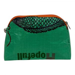 Nachhaltige Kosmetiktasche aus recyceltem Reissackmaterial – robust, wasserabweisend und handgemacht. Stilvolles Unikat mit Reißverschluss in orange – perfekt für Reise und Alltag.