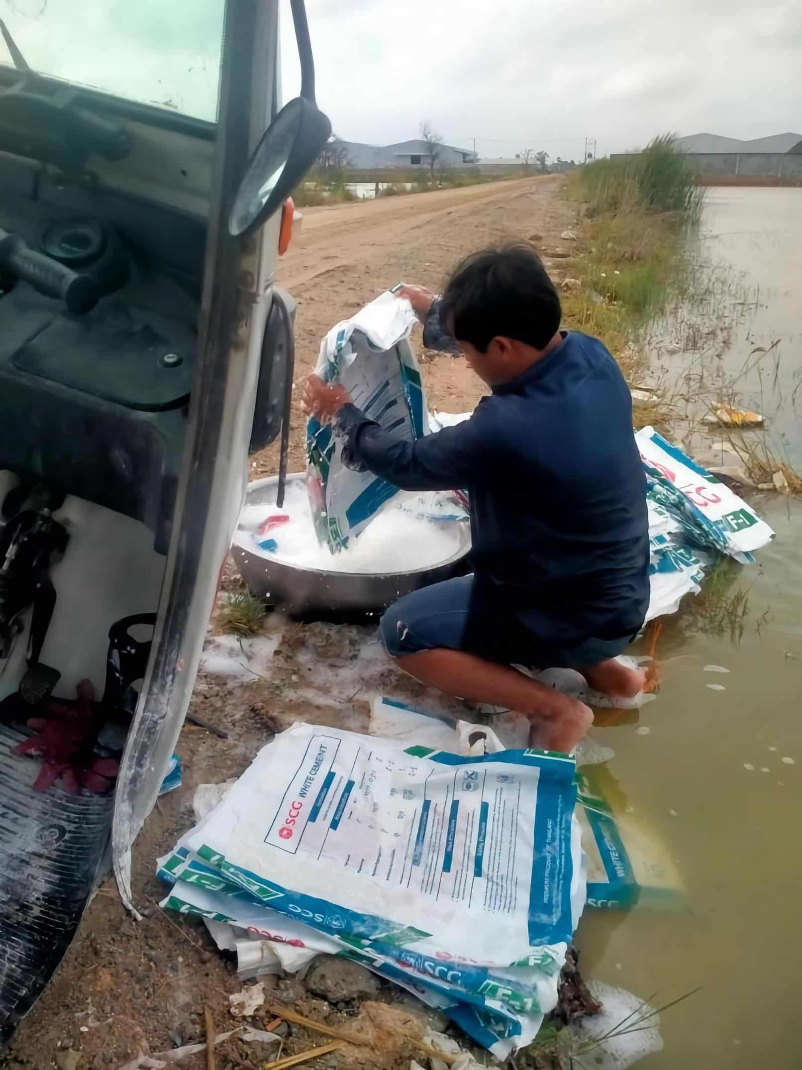 Produktion nachhaltiger Upcycling Rucksäcke und Taschen bei Beadbags in einem fairen Sozialbetrieb in Phnom Penh.